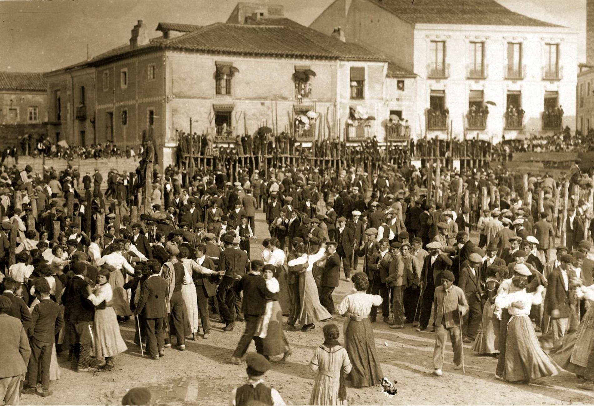 Posada Real Los Cinco Linajes Arévalo Buitenkant foto